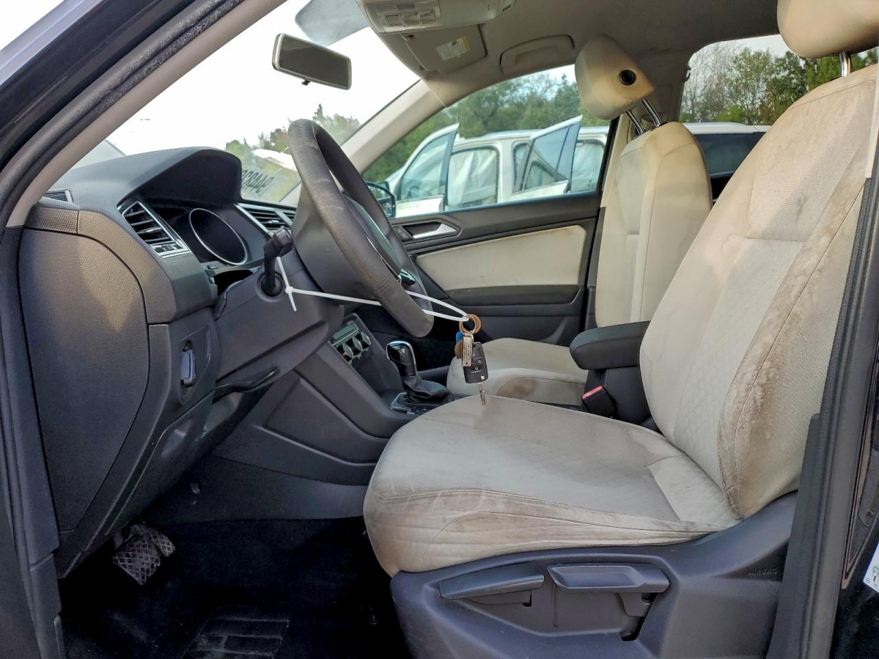 2019 Volkswagen Tiguan S VIN: 3VV1B7AX1KM031956 Lot: 94482675