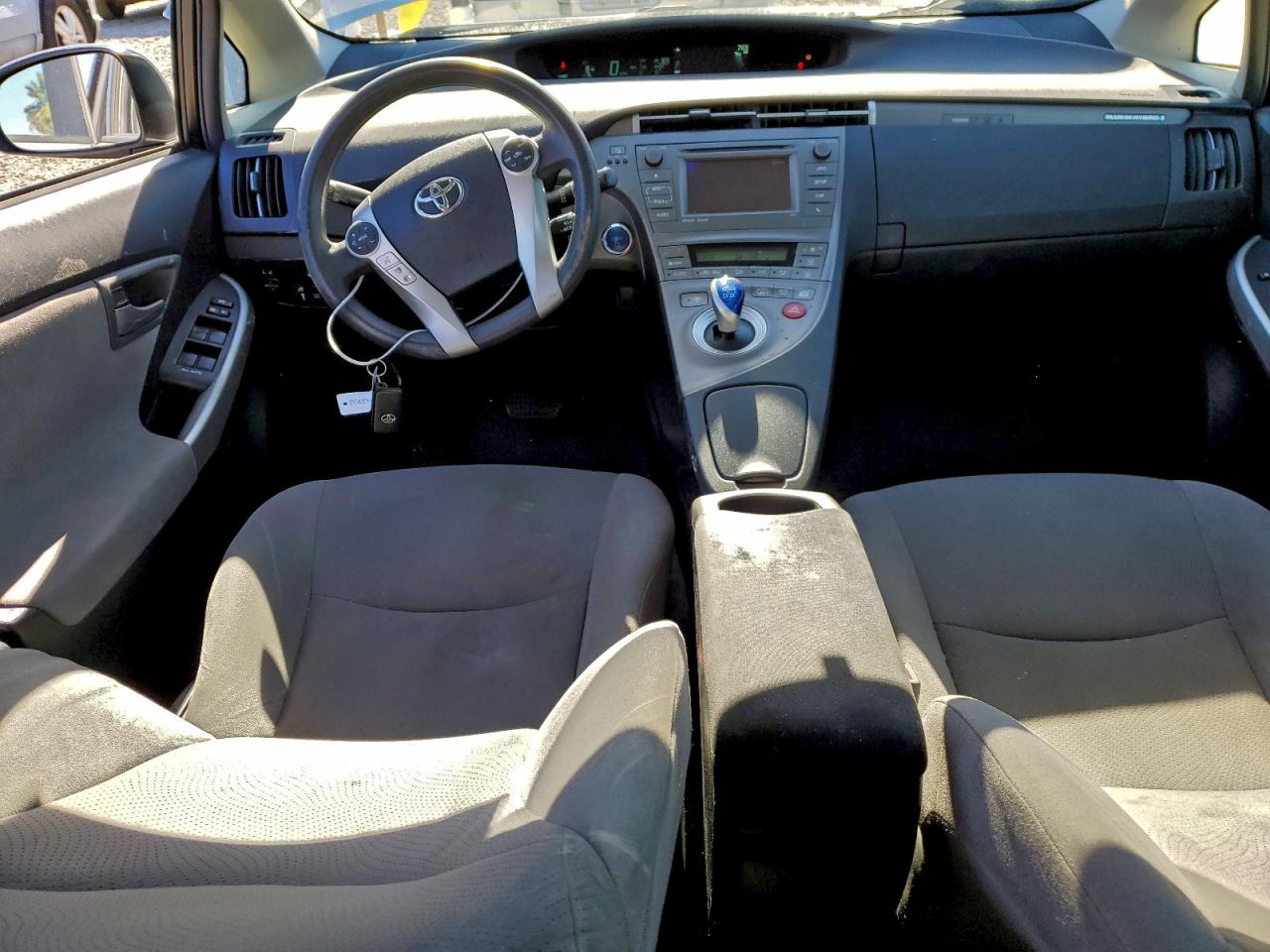 2015 Toyota Prius Plug-In VIN: JTDKN3DP5F3069695 Lot: 94550105