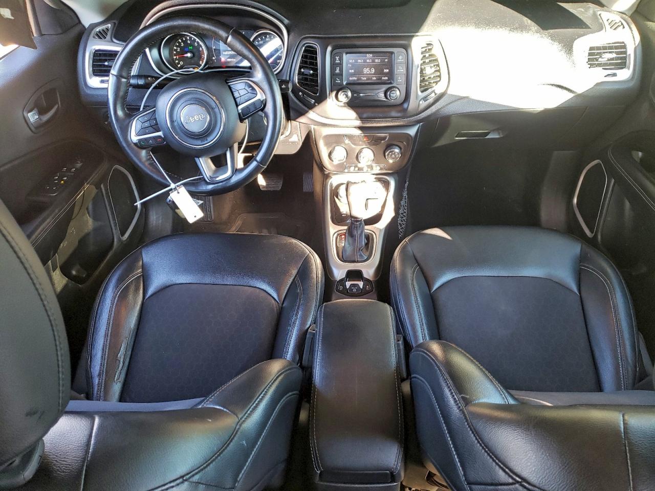 2017 Jeep Compass Latitude VIN: 3C4NJDBB2HT597286 Lot: 93937915