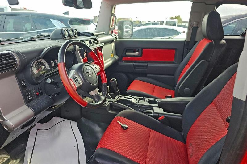 2012 TOYOTA FJ CRUISER   