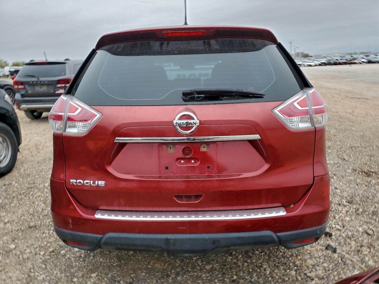 2015 Nissan Rogue S VIN: KNMAT2MT1FP560976 Lot: 93719705