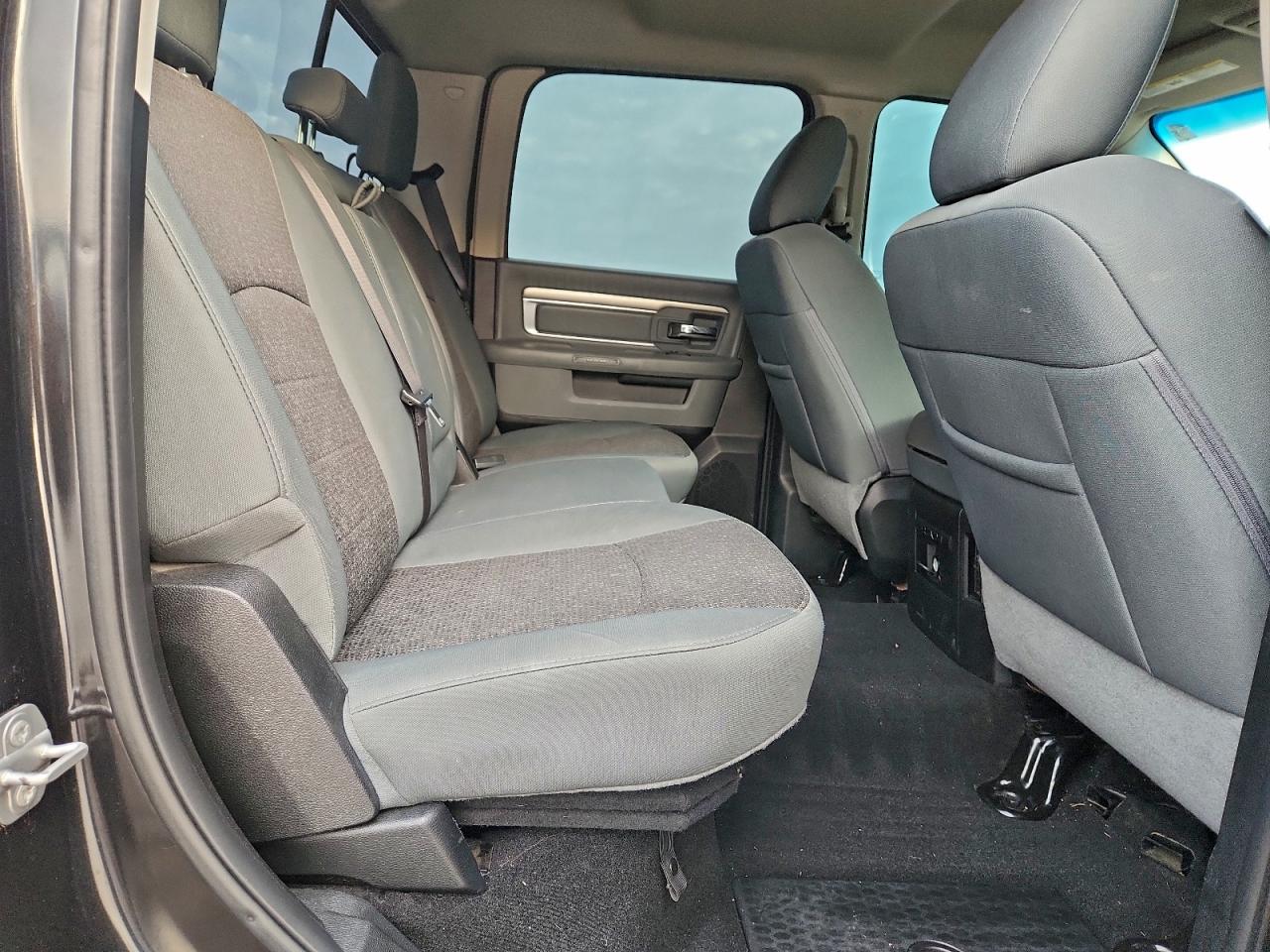 2018 Ram 1500 Slt VIN: 1C6RR6LT0JS218992 Lot: 95394875