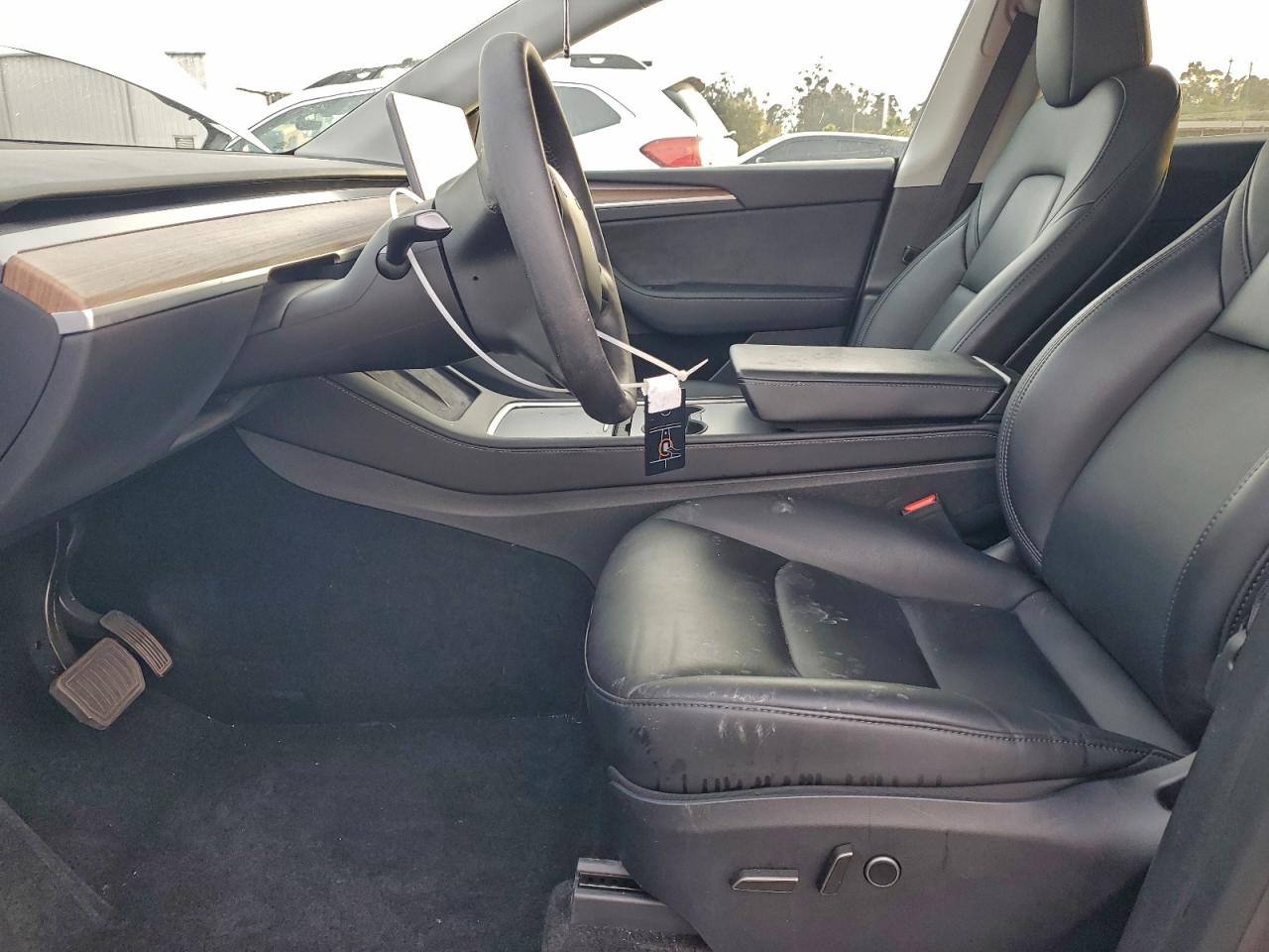 2024 Tesla Model Y VIN: 7SAYGDED4RF165326 Lot: 94678895