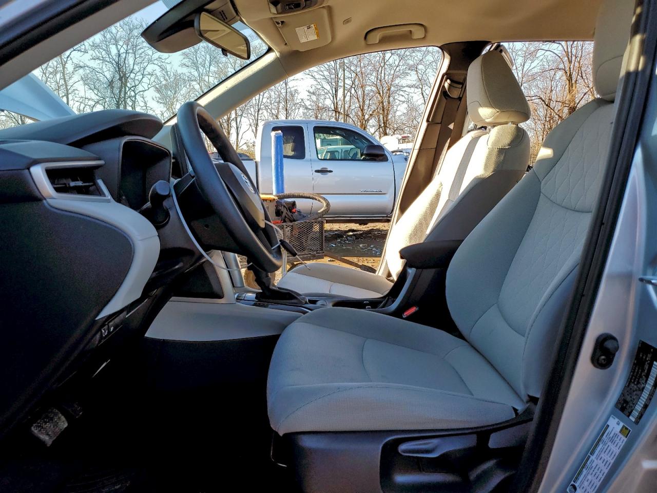 2025 Toyota Corolla Cross L VIN: 7MUAAAAG0SV140557 Lot: 93743175