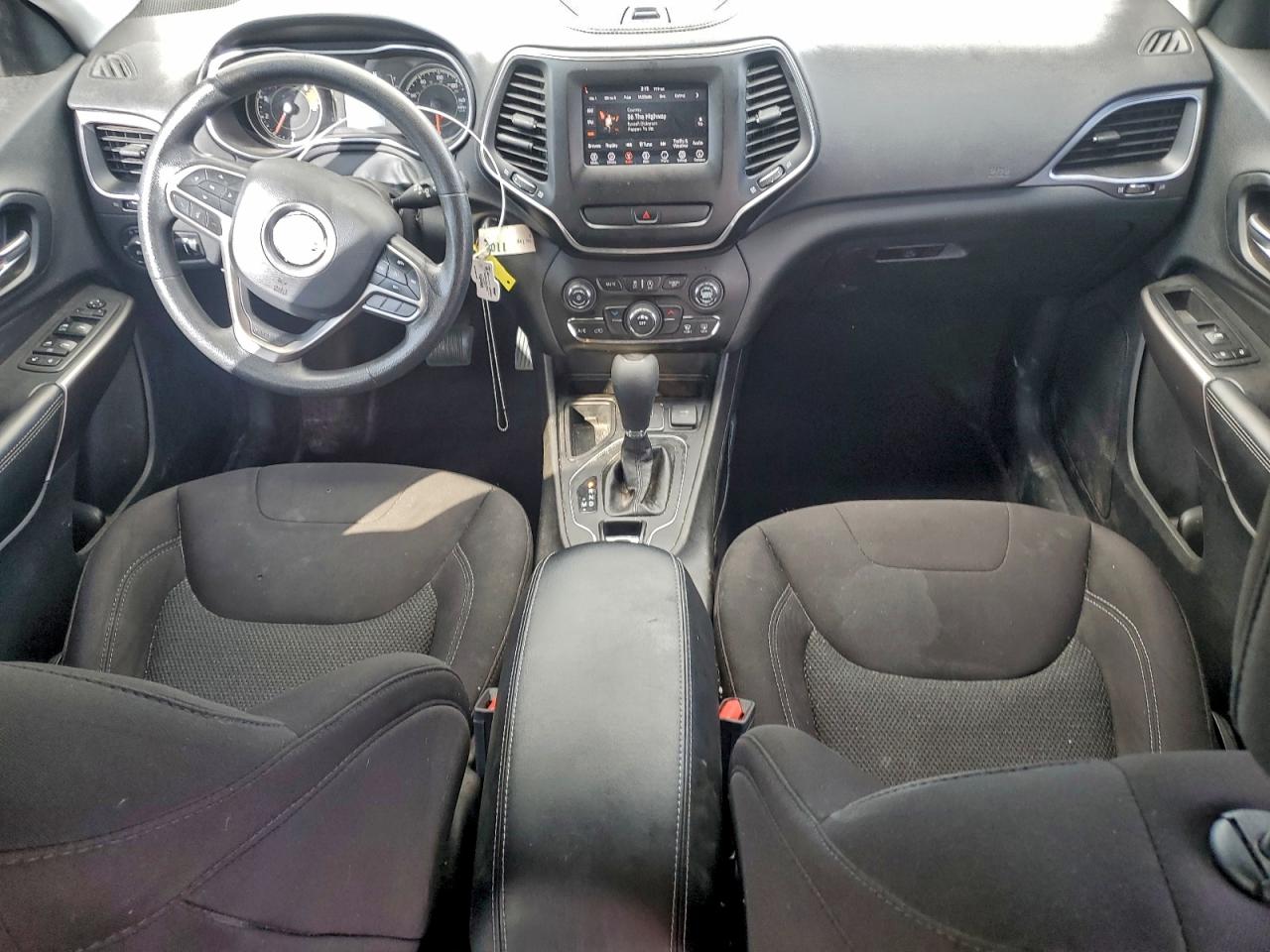 2019 Jeep Cherokee Latitude VIN: 1C4PJLCBXKD134472 Lot: 94294575