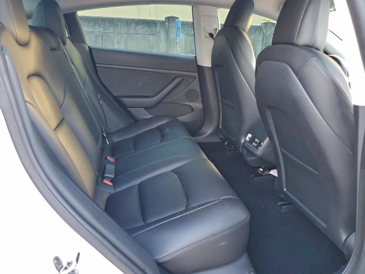 2022 Tesla Model 3 VIN: 5YJ3E1EB2NF260455 Lot: 95322905