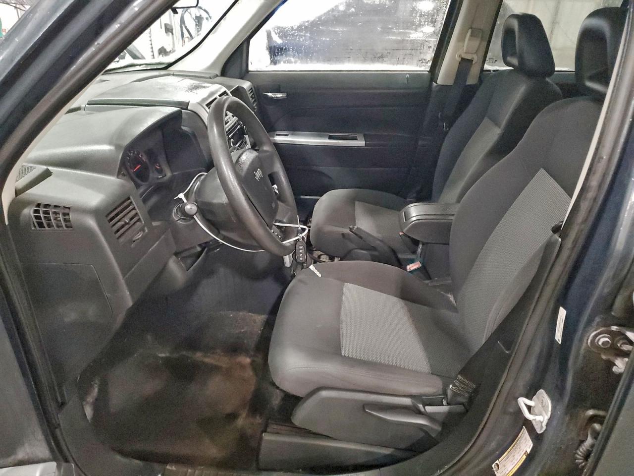 2008 Jeep Patriot Sport VIN: 1J8FF28W88D765418 Lot: 94244575