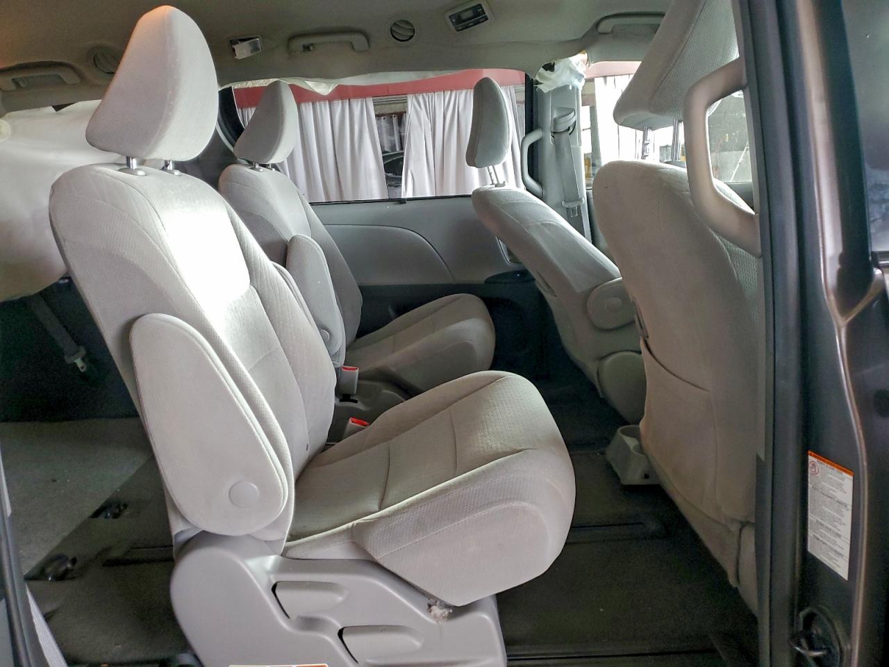 2018 Toyota Sienna Le VIN: 5TDJZ3DC8JS195389 Lot: 96064595