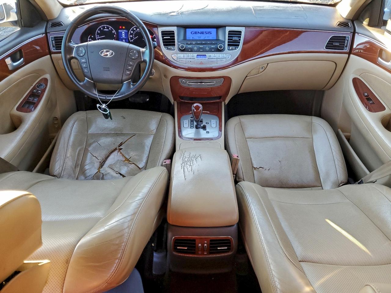 2013 Hyundai Genesis 3.8L VIN: KMHGC4DD5DU221520 Lot: 96614225