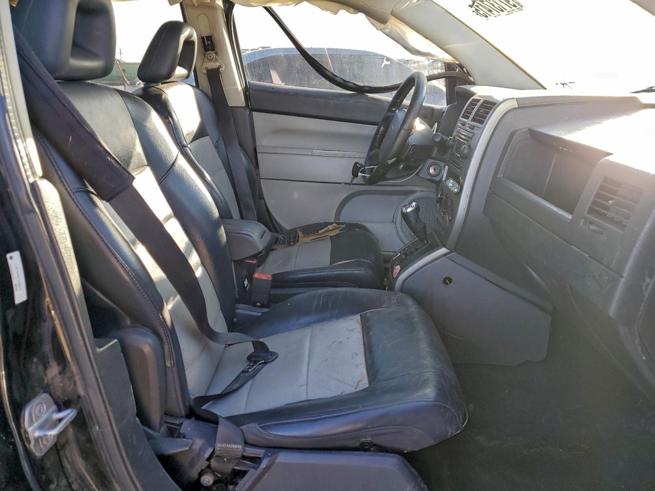 2007 Jeep Compass Limited VIN: 1J8FT57W27D359712 Lot: 97137415