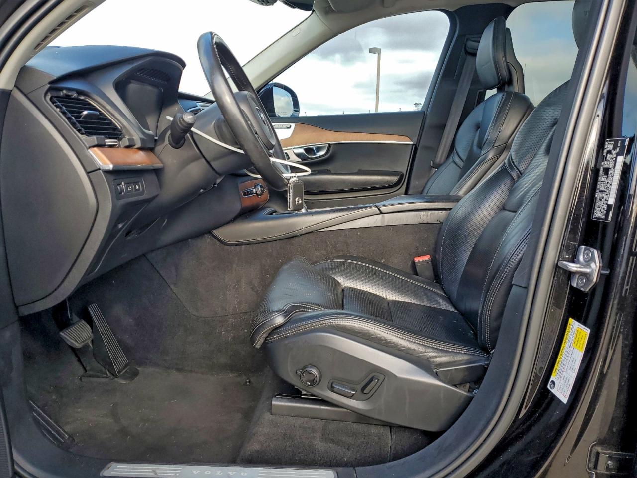 2017 Volvo Xc90 T8 VIN: YV4BC0PL4H1187505 Lot: 94756405