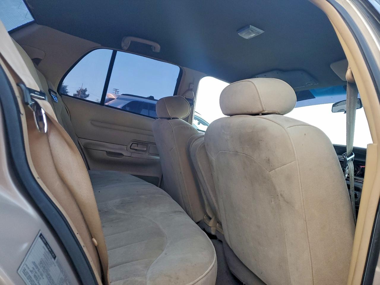 1998 Ford Crown Victoria VIN: 2FAFP73W5WX102991 Lot: 94741655