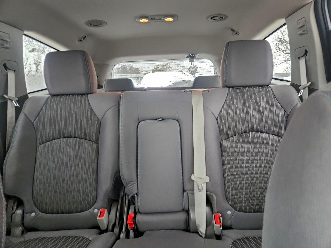 2016 Chevrolet Traverse Ls VIN: 1GNKVFED4GJ176540 Lot: 94100315