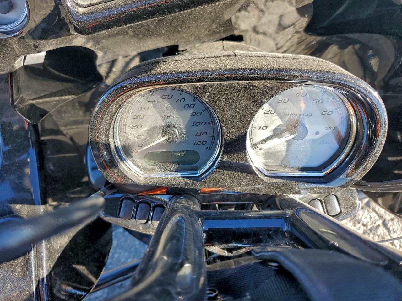 2017 Harley-Davidson Fltrxs Road Glide Special VIN: 1HD1KTC32HB632616 Lot: 94192315