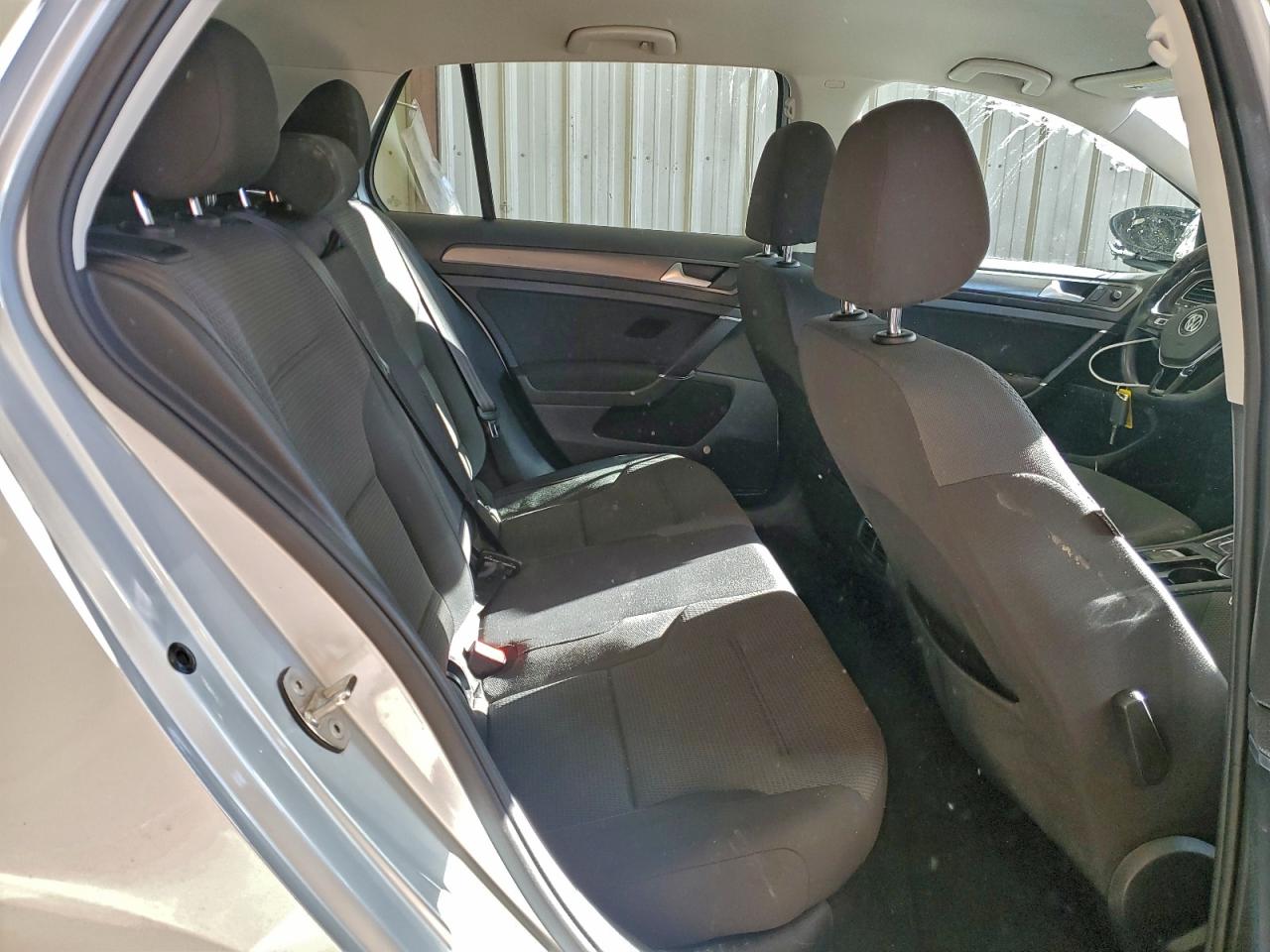 2019 Volkswagen E-Golf Se VIN: WVWKR7AU4KW910940 Lot: 95728175