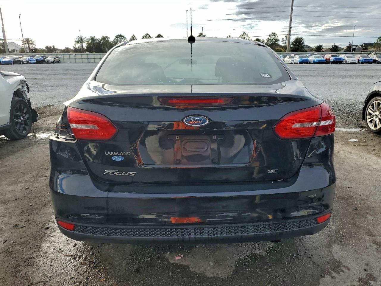 2018 Ford Focus Se VIN: 1FADP3F25JL245678 Lot: 94336325