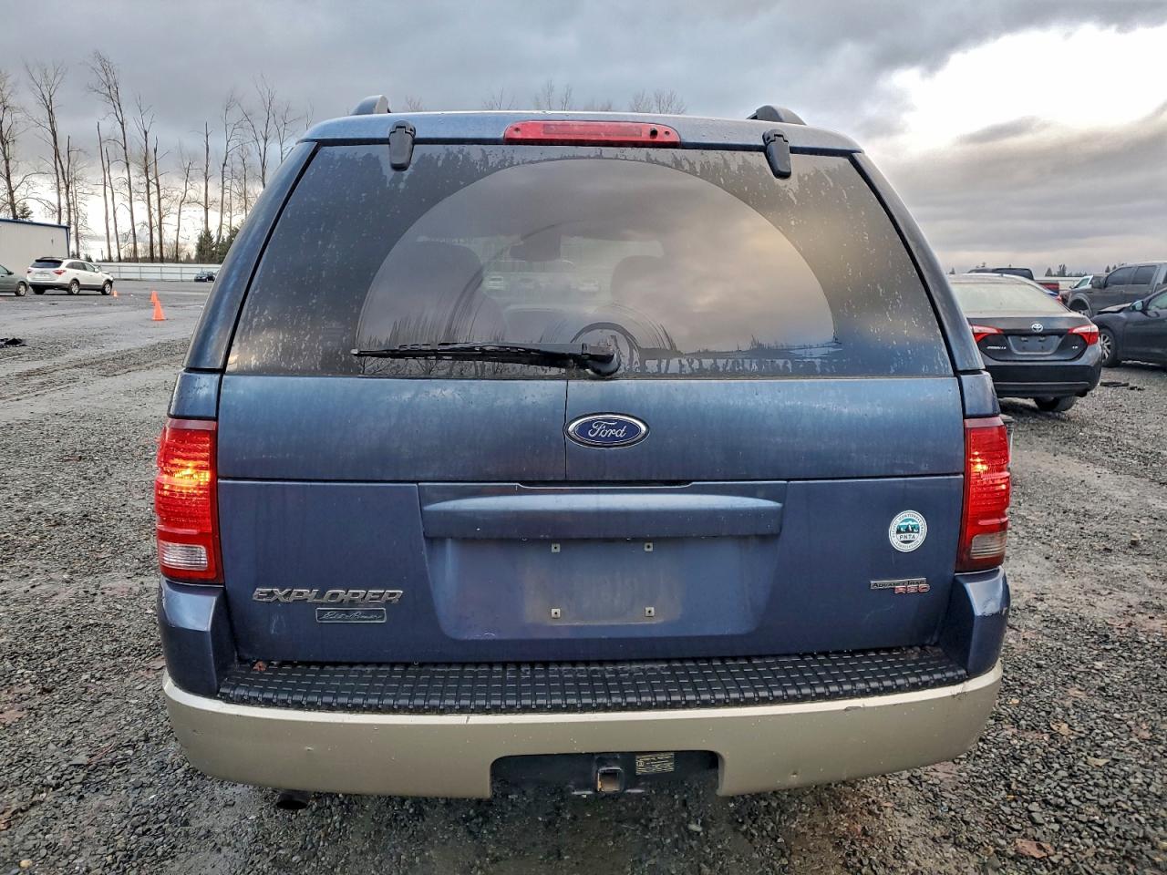 2005 Ford Explorer Eddie Bauer VIN: 1FMZU74K75UB24228 Lot: 92730375