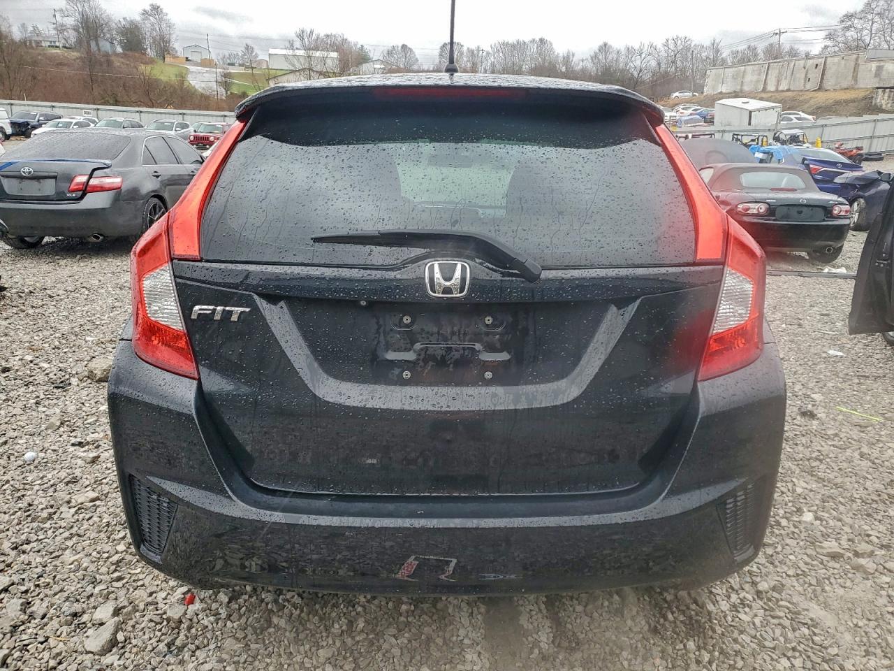 2015 Honda Fit Lx VIN: 3HGGK5H58FM786255 Lot: 96490155