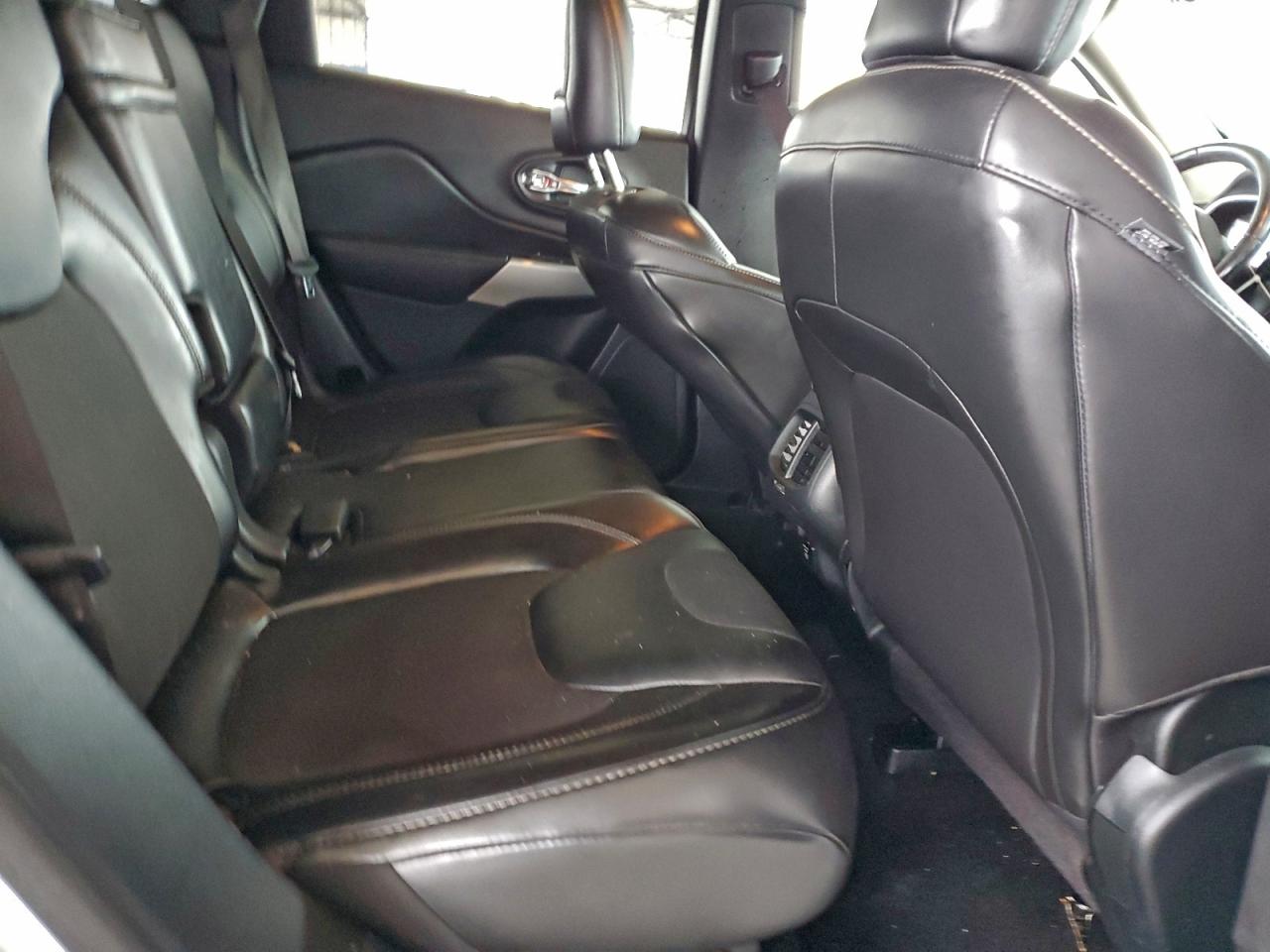 2018 Jeep Cherokee Latitude Plus VIN: 1C4PJLLB8JD525151 Lot: 95699045