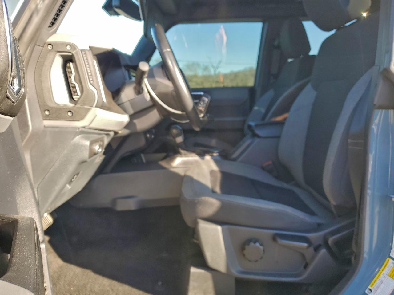 2021 Ford Bronco Base VIN: 1FMDE5BH6MLA98261 Lot: 97362395