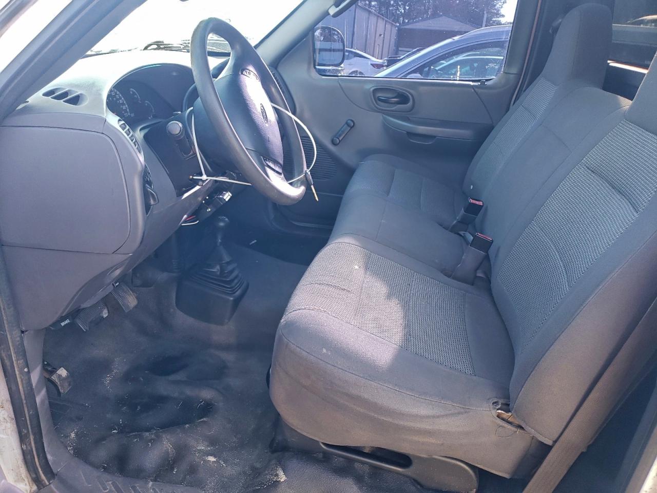 2002 Ford F150 VIN: 1FTRF18LX2NB05774 Lot: 94270525