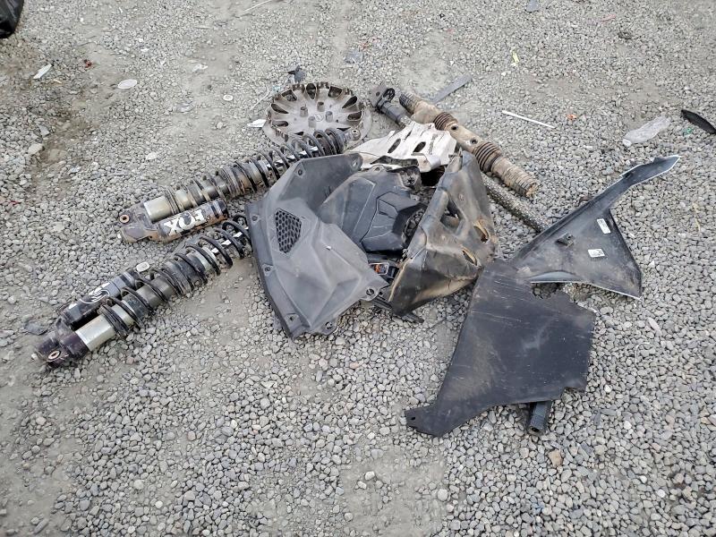 2025 OETH MAVERICK X3 X RC72 TROBRR