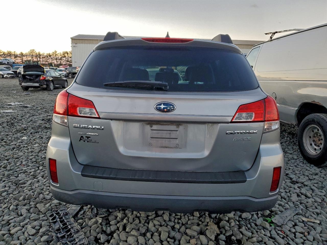 2011 Subaru Outback 2.5I Limited VIN: 4S4BRBJC5B3332452 Lot: 94917635