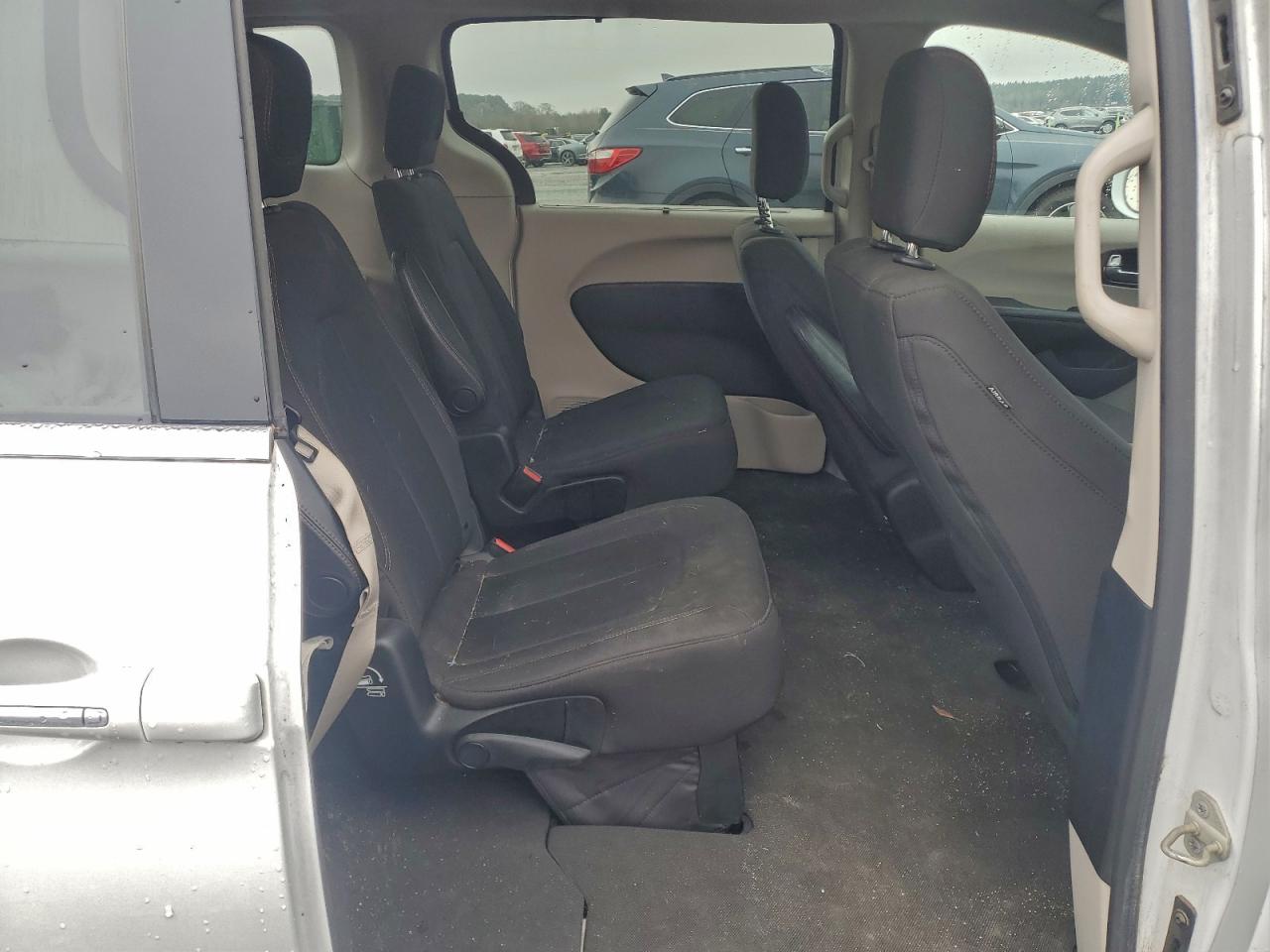 2019 Chrysler Pacifica Touring Plus VIN: 2C4RC1FG2KR588968 Lot: 94952075