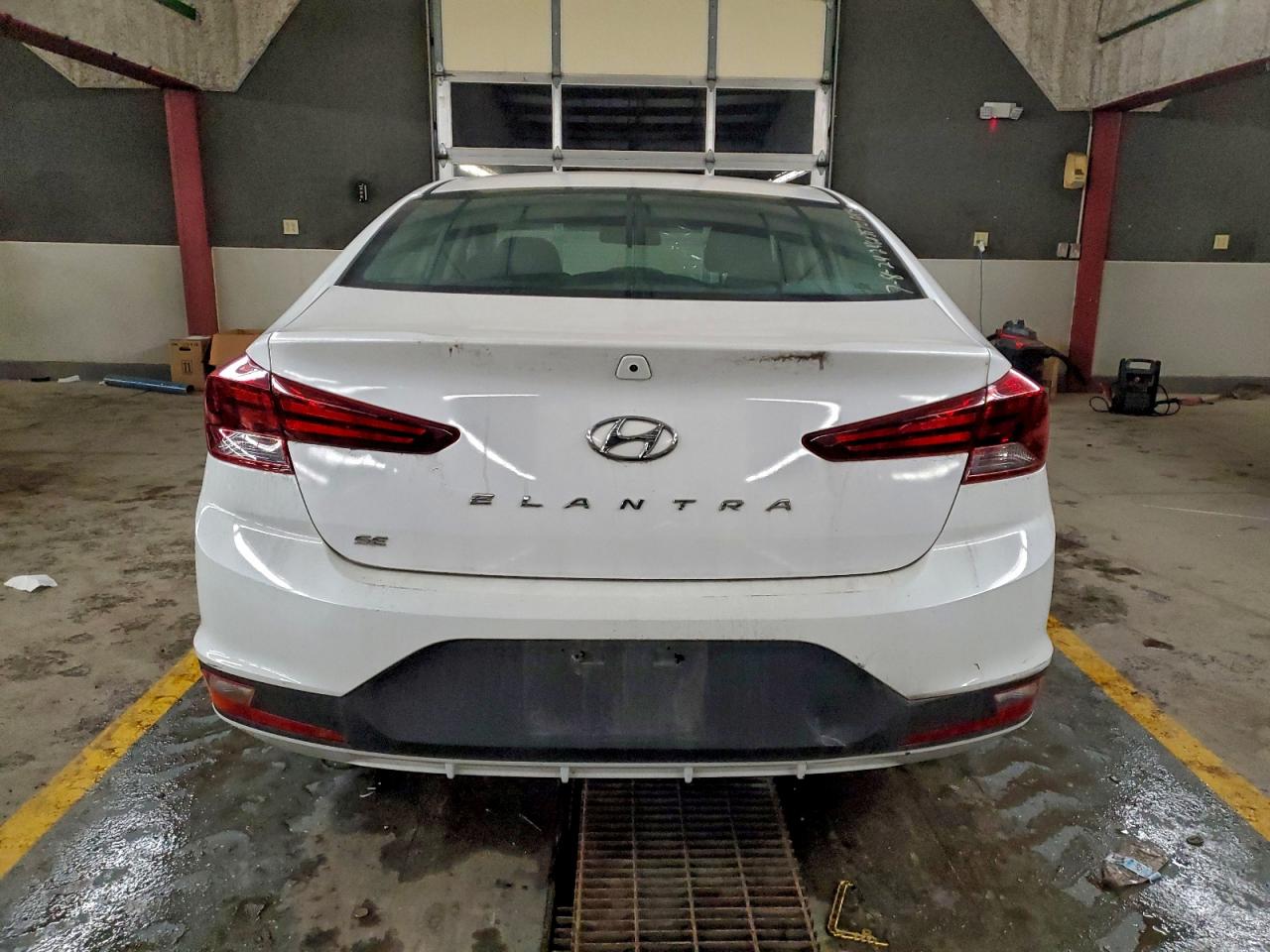 2019 Hyundai Elantra Se VIN: 5NPD74LF2KH413595 Lot: 96104175