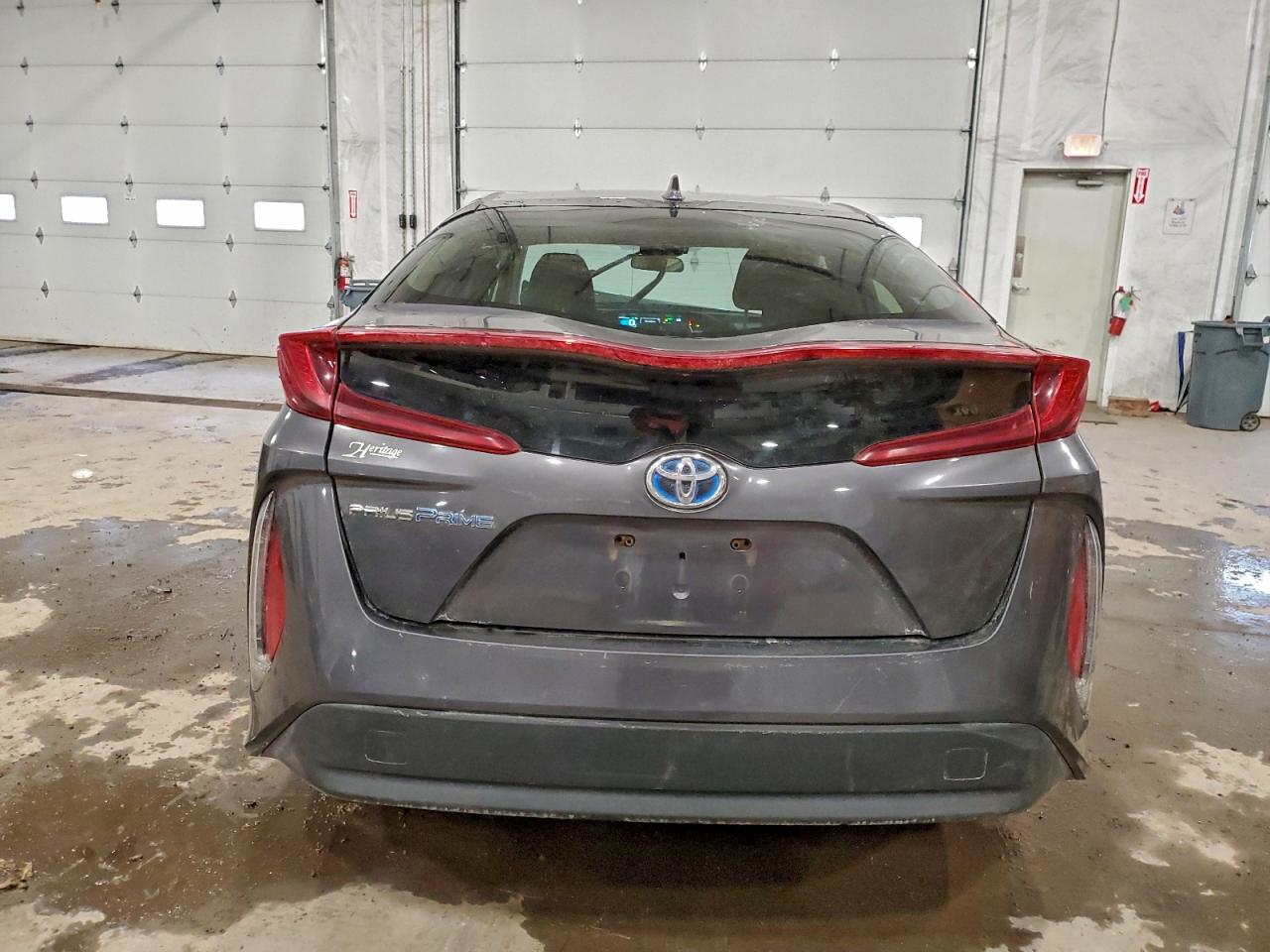 2017 Toyota Prius Prime VIN: JTDKARFP9H3002421 Lot: 94229175