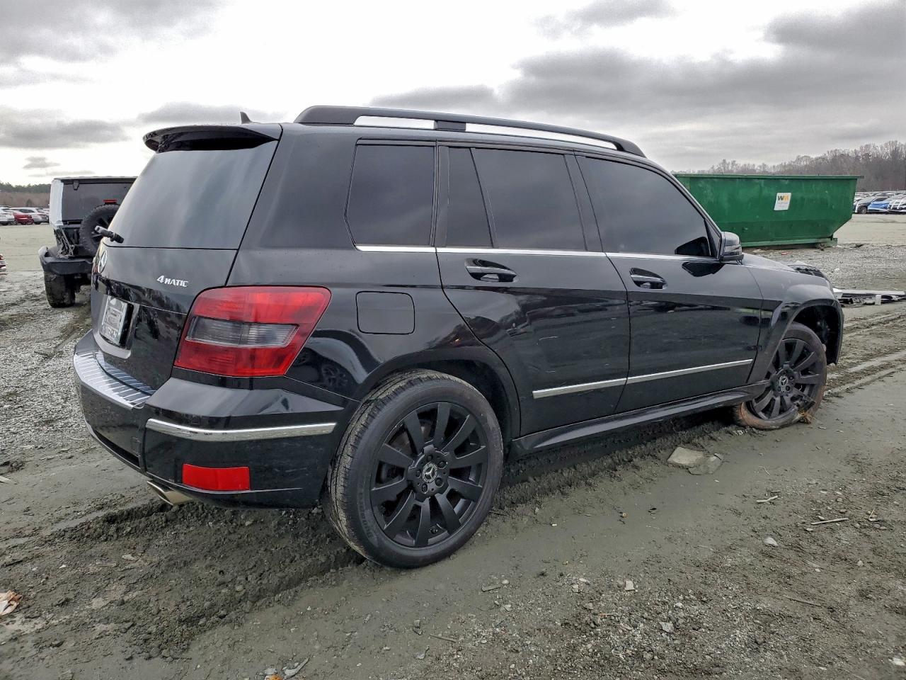 Фото: WDCGG8HB3CF930422