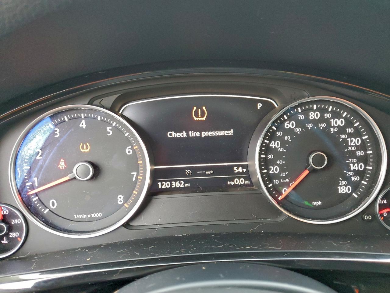 2014 Volkswagen Touareg V6 VIN: WVGEF9BP7ED003010 Lot: 96502405