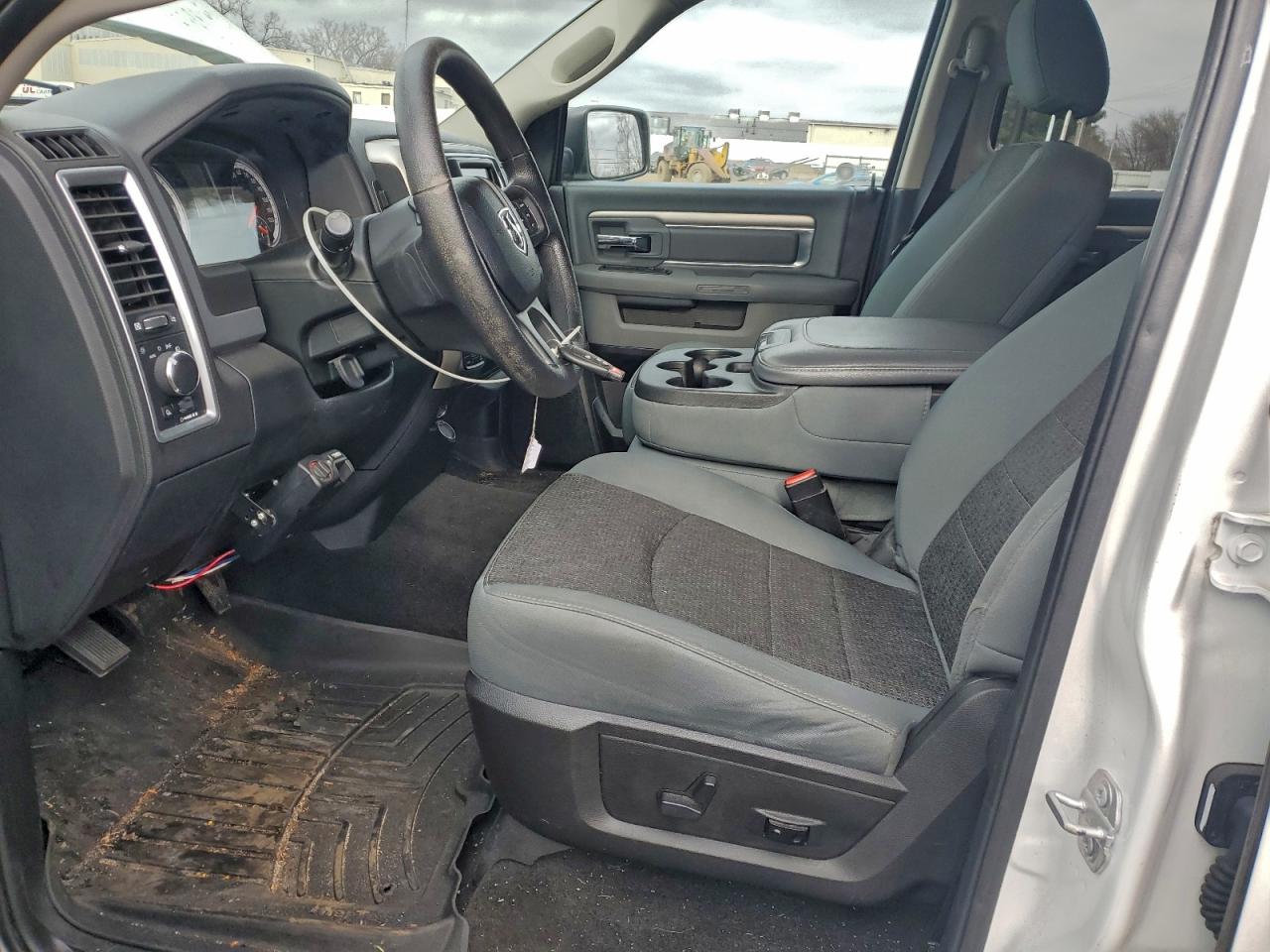 2017 Ram 1500 Slt VIN: 1C6RR7LT7HS706823 Lot: 96040905