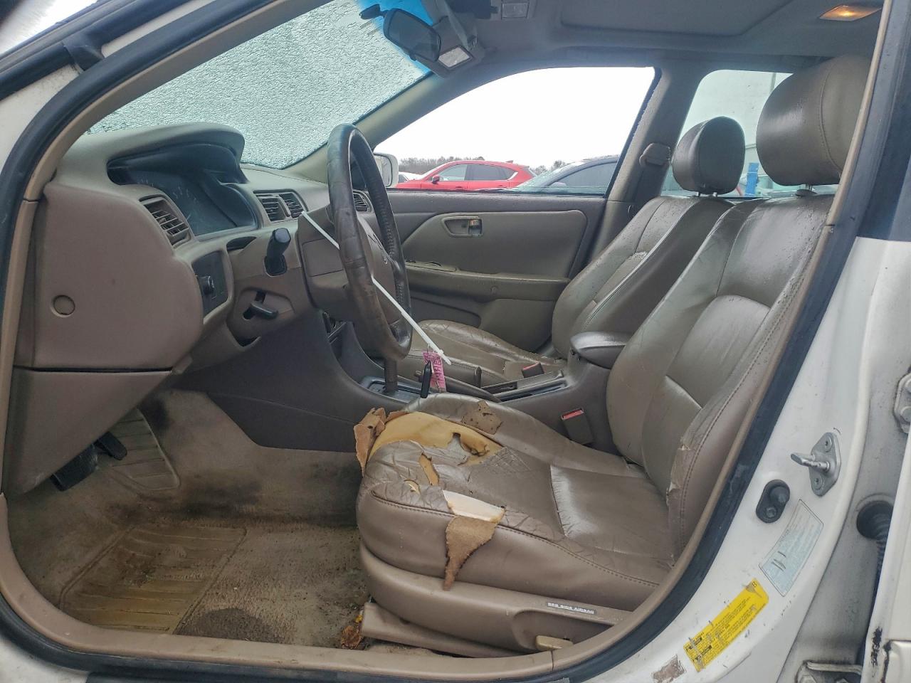 2000 Toyota Camry Le VIN: 4T1BF28K6YU938867 Lot: 96044555