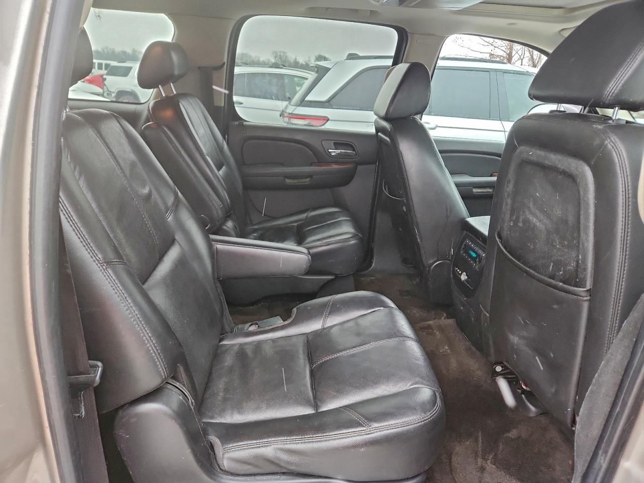 2007 Chevrolet Suburban K1500 VIN: 3GNFK16377G224214 Lot: 94803565