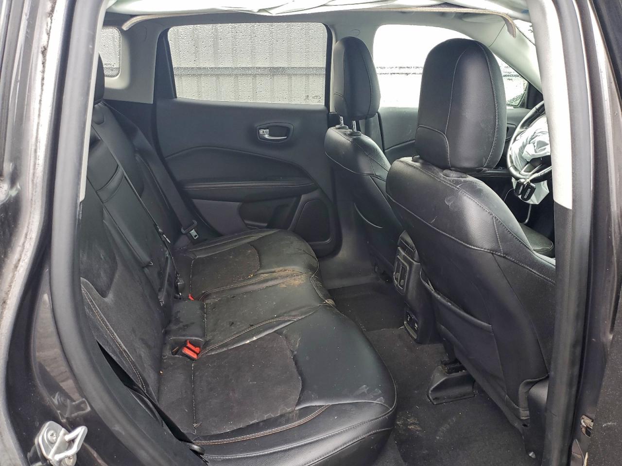 2018 Jeep Compass Latitude VIN: 3C4NJDBBXJT161694 Lot: 97439235