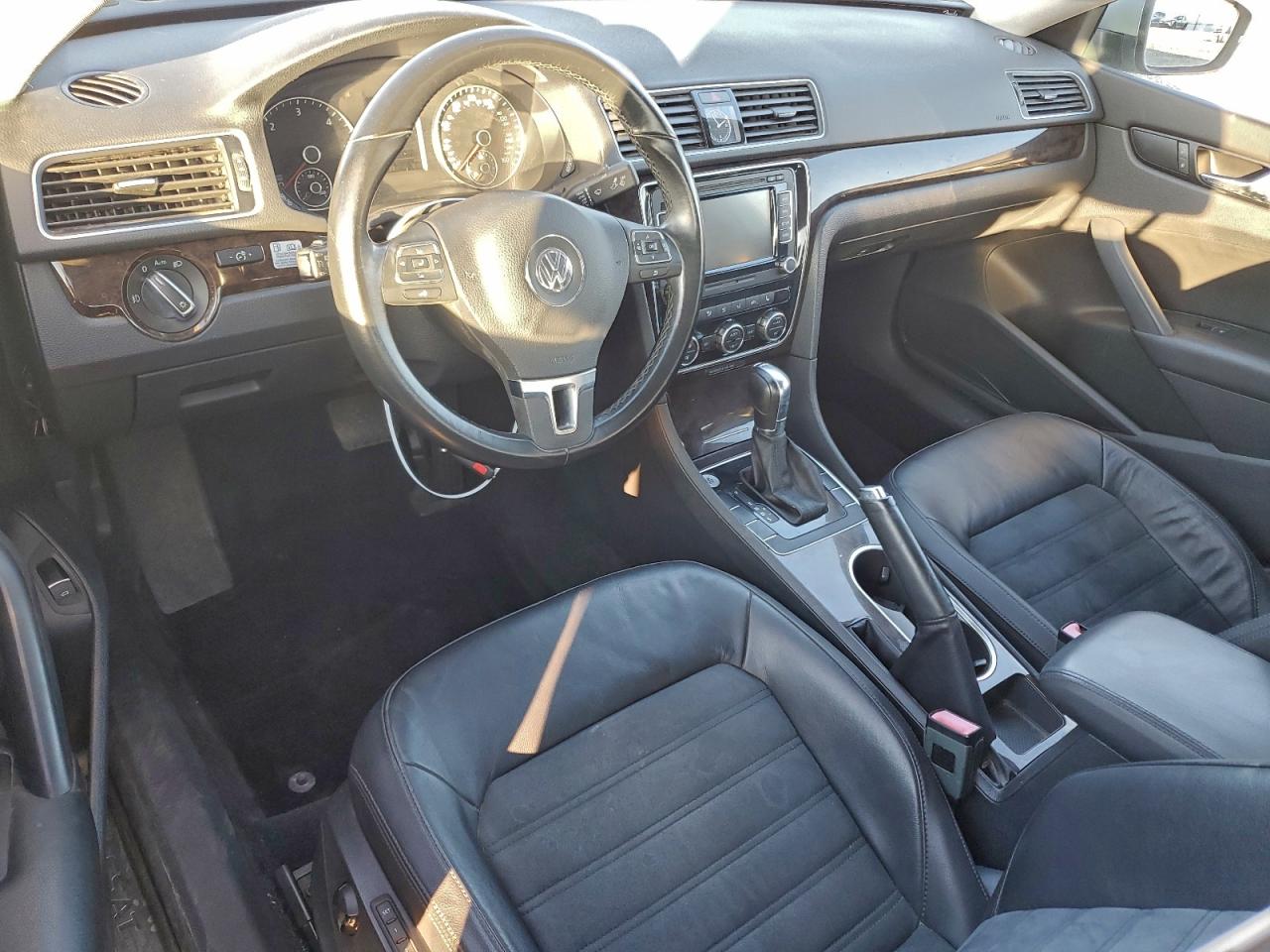 2014 Volkswagen Passat Sel VIN: 1VWCN7A3XEC092723 Lot: 95011775