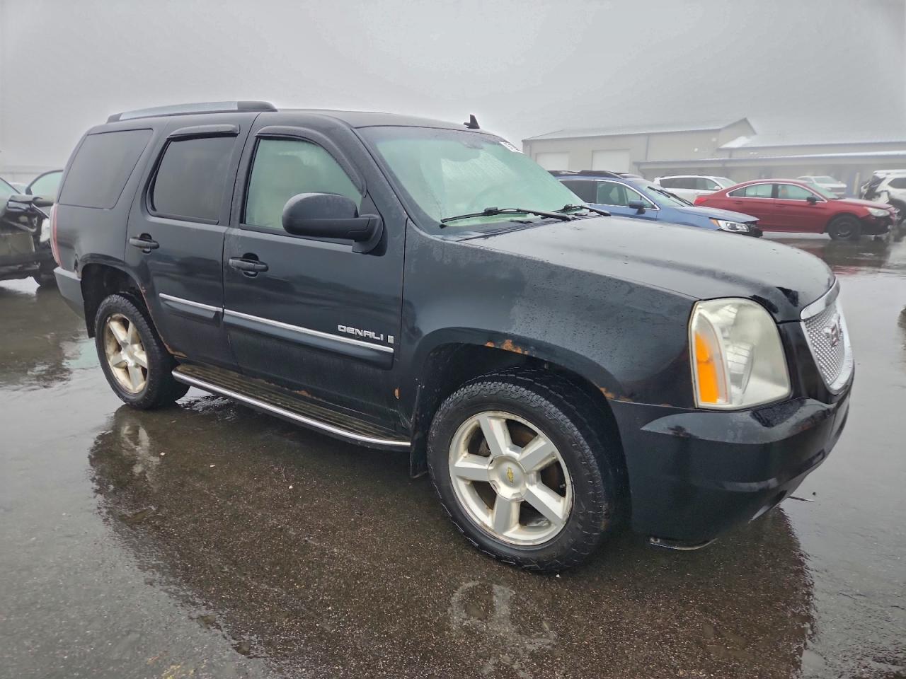 2007 GMC Yukon Denali VIN: 1GKFK63867J301700 Lot: 97120365