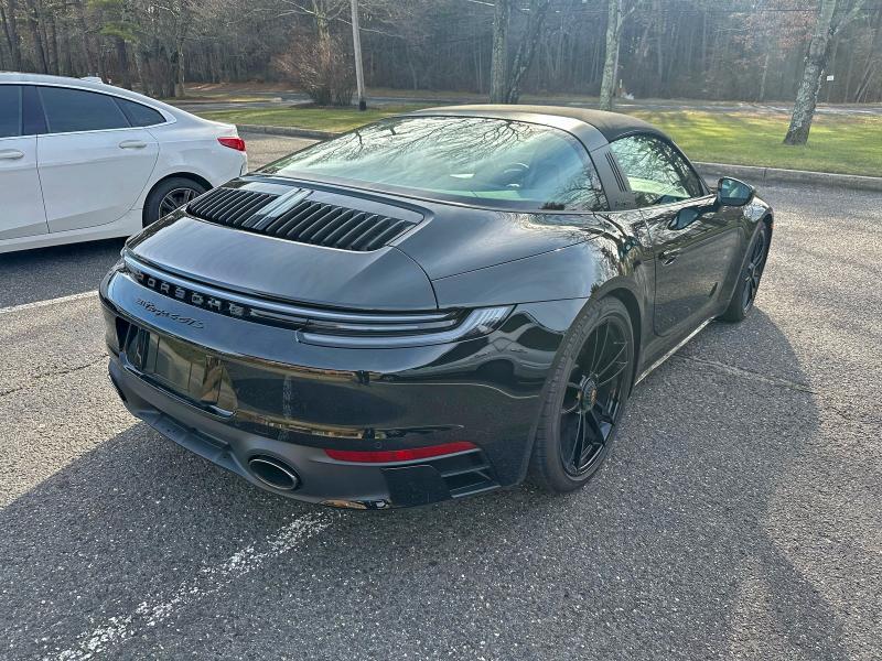  PORSCHE 911 2022 Черный