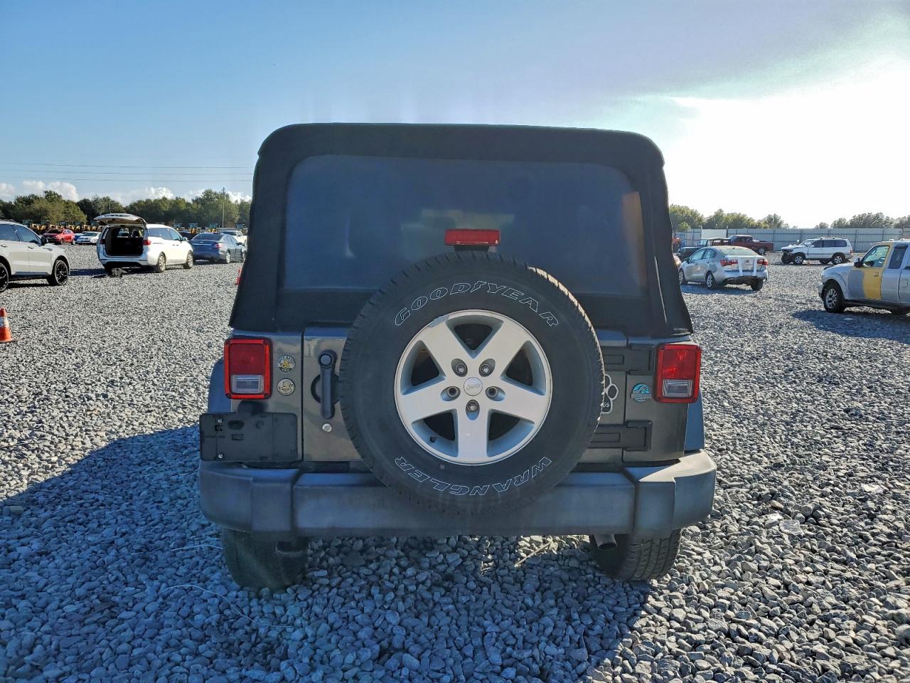 2016 Jeep Wrangler Unlimited Sport VIN: 1C4BJWDGXGL329104 Lot: 96371925