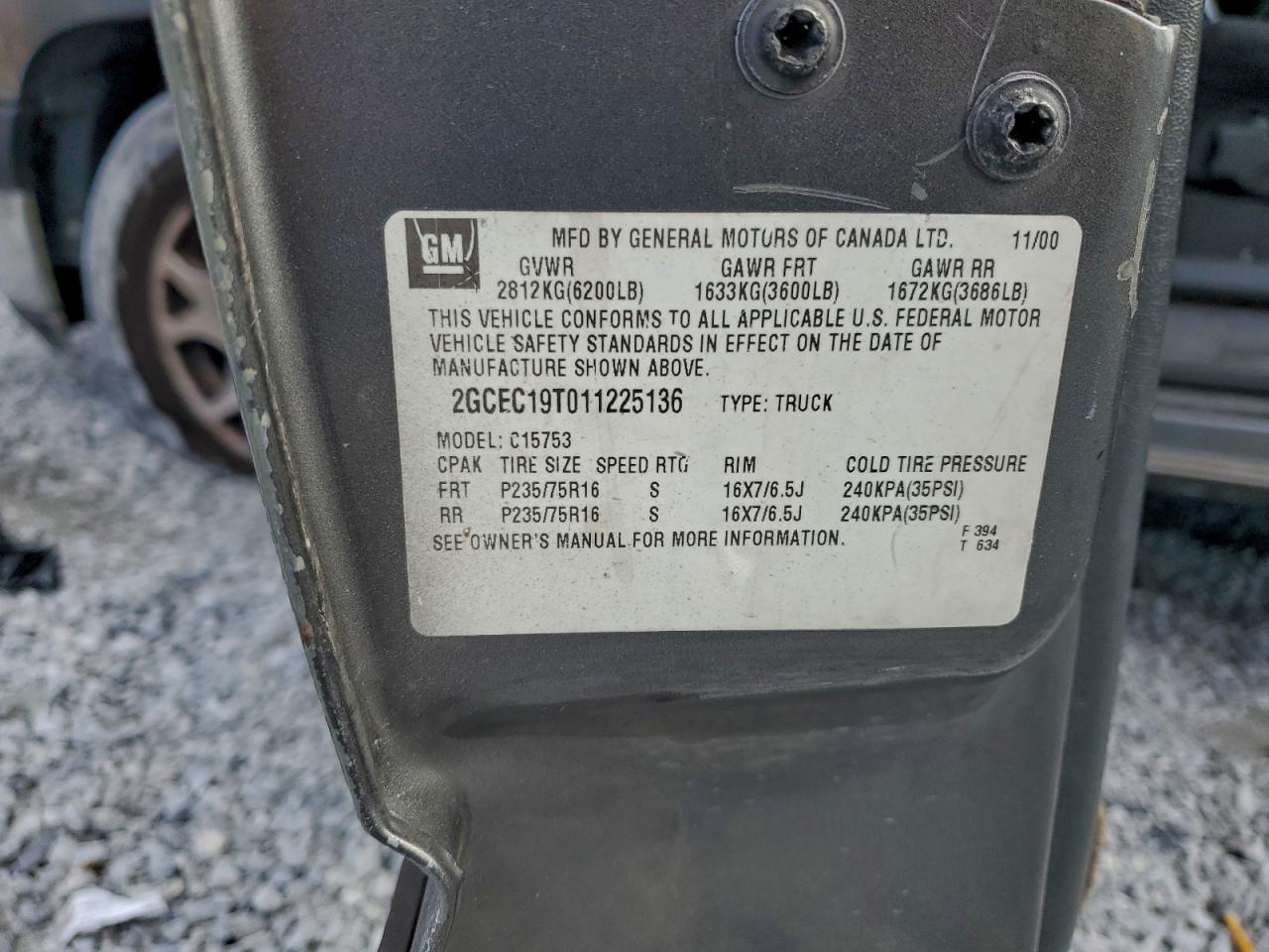 2001 Chevrolet Silverado C1500 VIN: 2GCEC19T011225136 Lot: 94730905