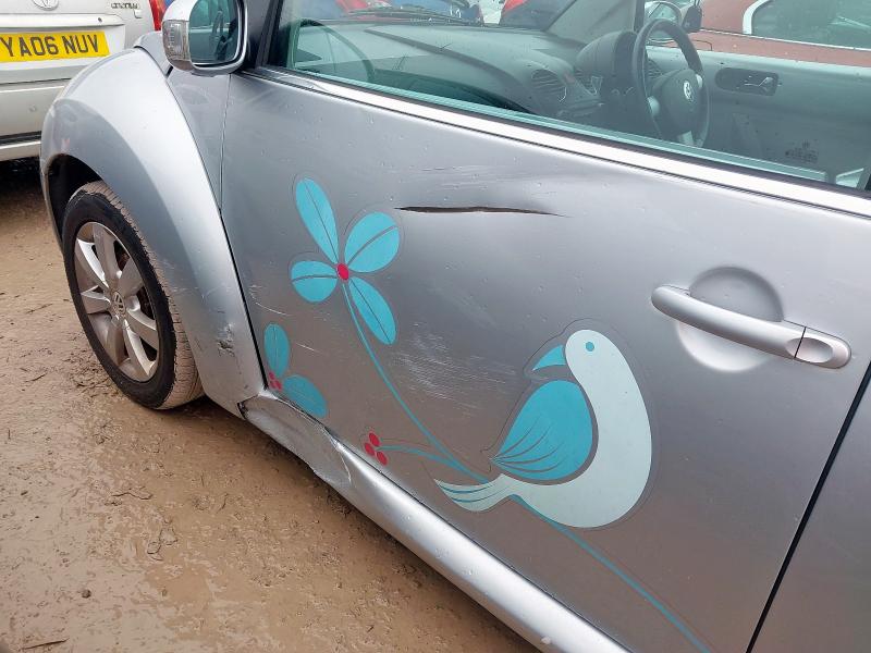 2006 VOLKSWAGEN BEETLE 2.0 2DR