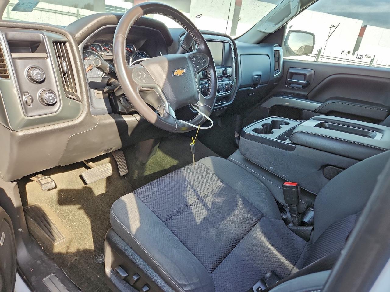 2018 Chevrolet Silverado K1500 Lt VIN: 3GCUKREC5JG268400 Lot: 94560245