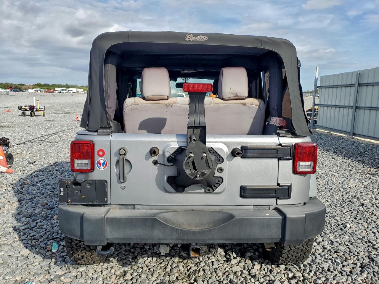 2016 Jeep Wrangler Sport VIN: 1C4AJWAG6GL111175 Lot: 95934525