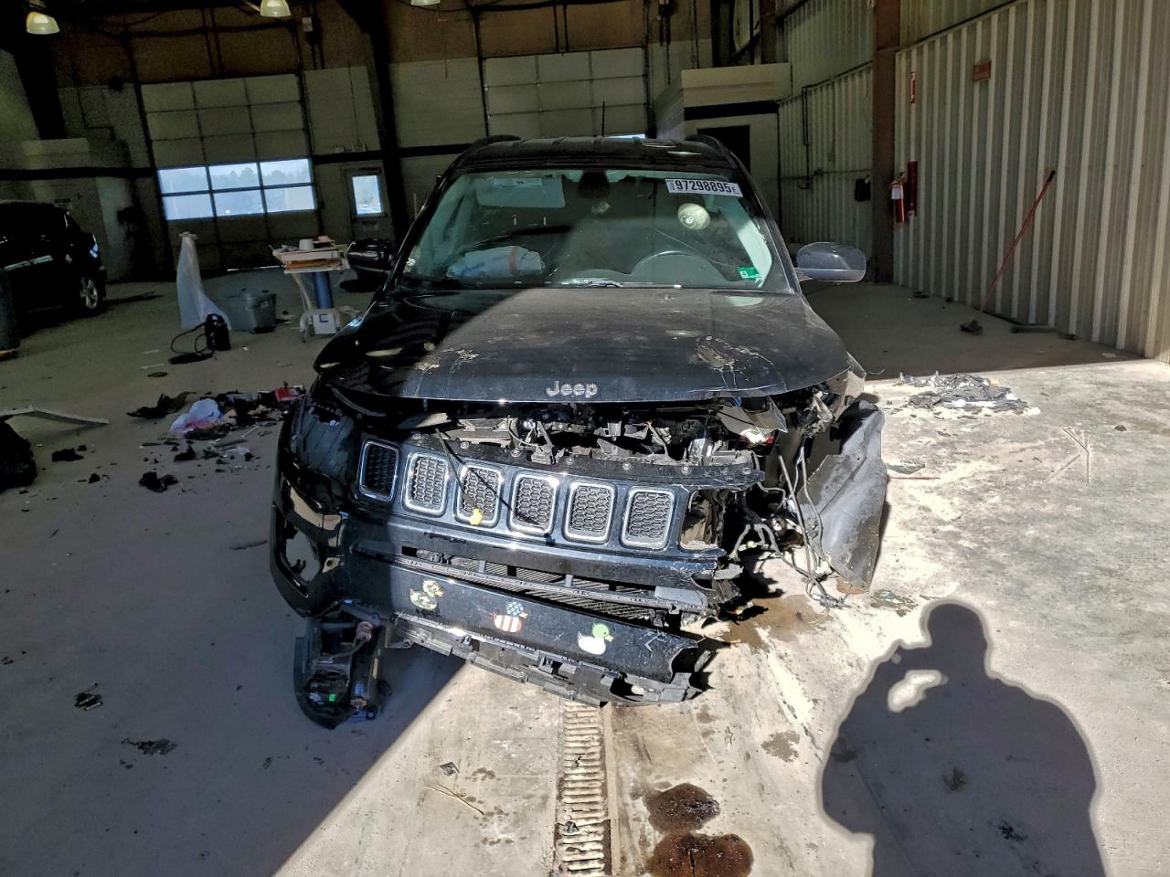 2018 Jeep Compass Latitude VIN: 3C4NJDBB5JT202118 Lot: 97298895