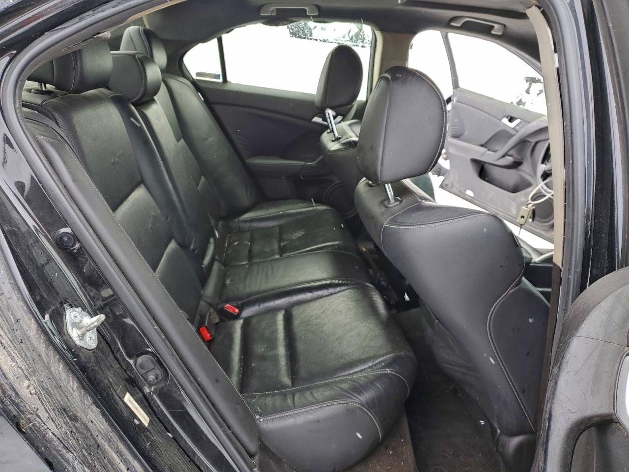 Фото: JH4CU2F65DC001950