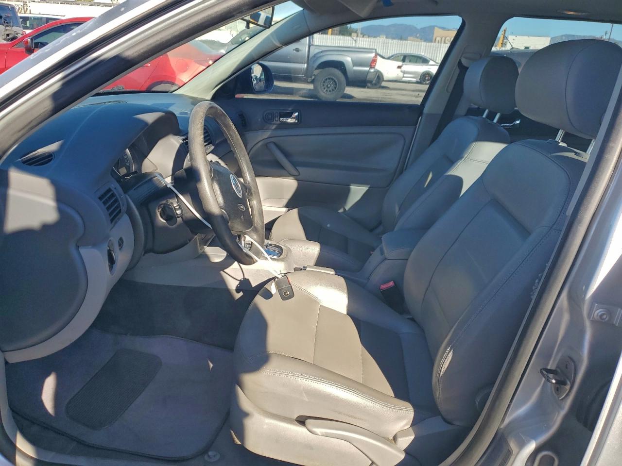 2005 Volkswagen Passat Gls VIN: WVWCD63B05E135281 Lot: 96024095