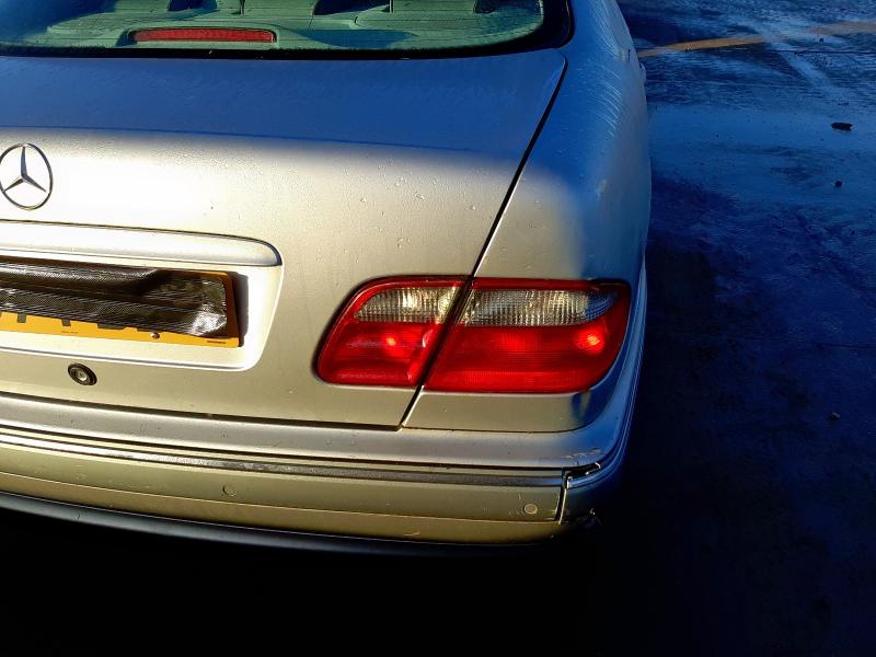 2000 MERCEDES-BENZ E CLASS E240 ELEGANCE 4DR TIP AUTO [2.6]