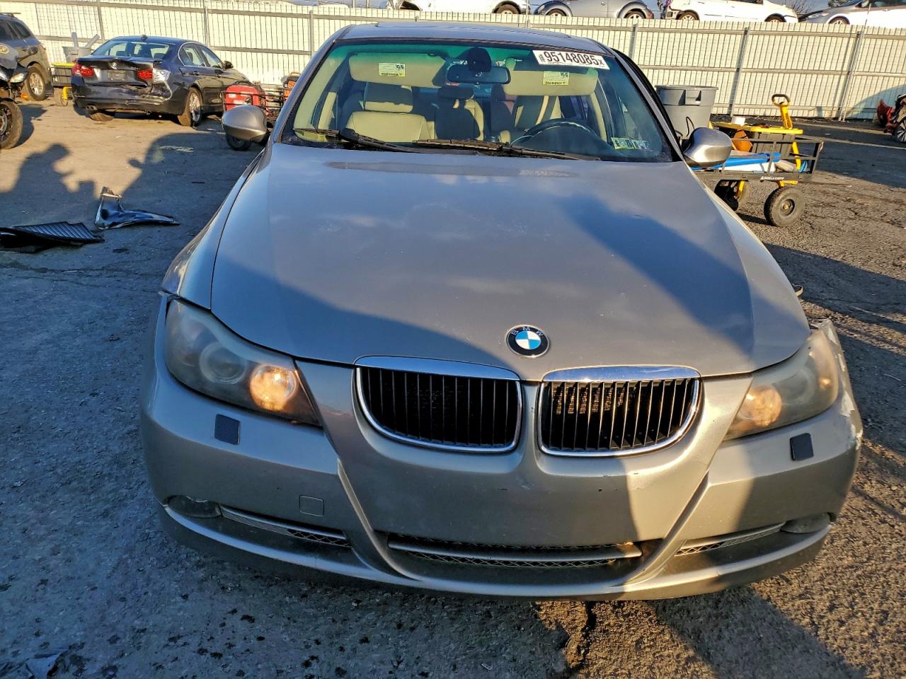 Фото: WBAVC73527KP35636