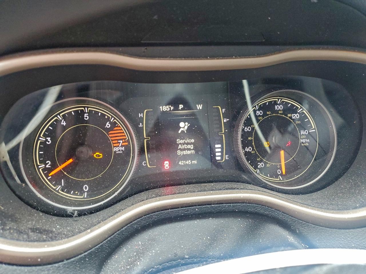 2017 Jeep Cherokee Sport VIN: 1C4PJLAB2HW592040 Lot: 97469715